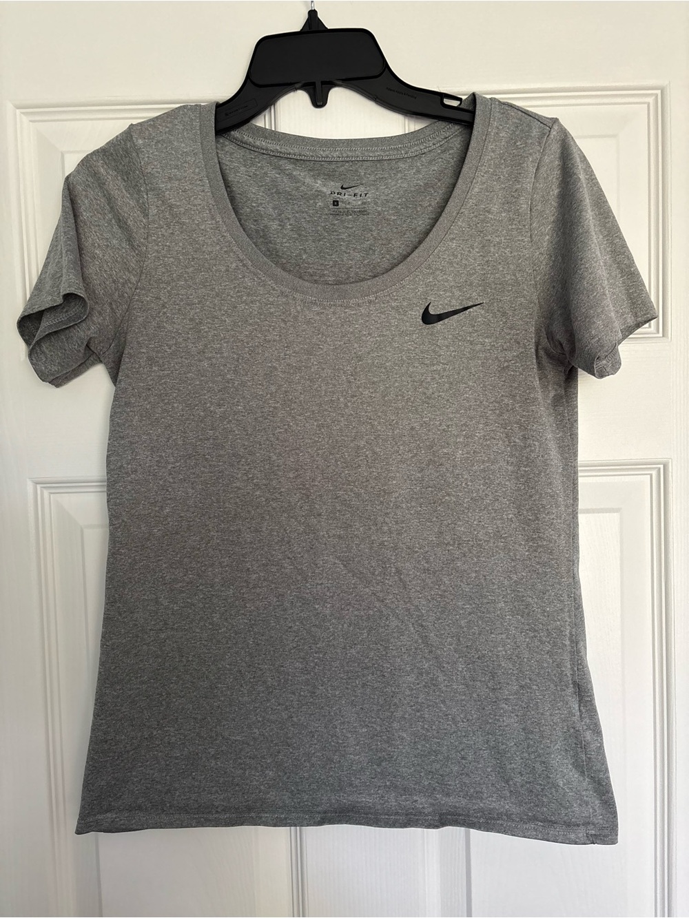 Nike Gray Short Sleeve Scoop Neck Athletic Tee
